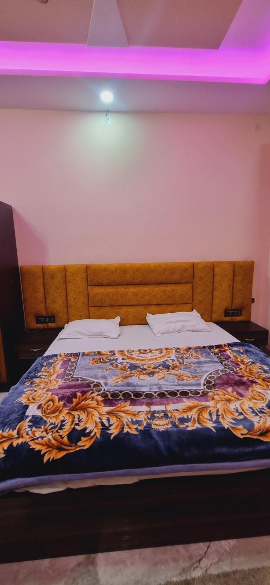 Surya Palace Ayodhya Extérieur photo