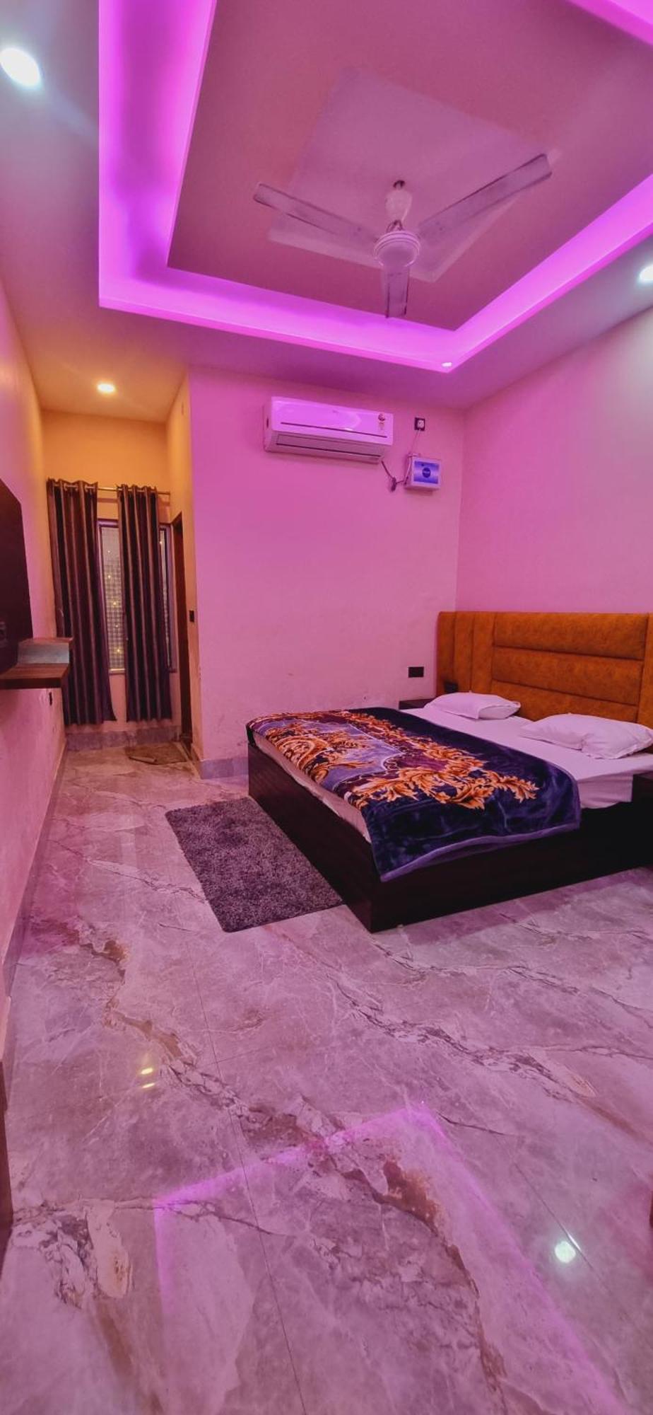 Surya Palace Ayodhya Extérieur photo