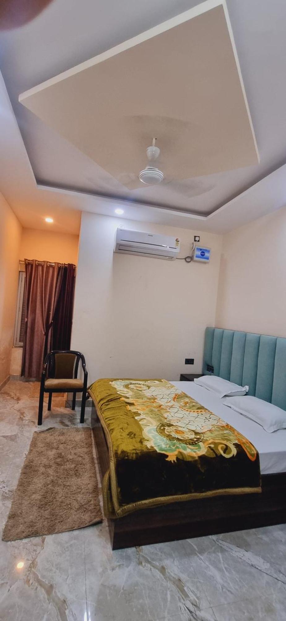 Surya Palace Ayodhya Extérieur photo