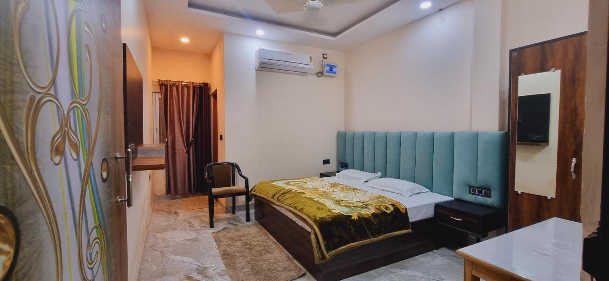 Surya Palace Ayodhya Extérieur photo